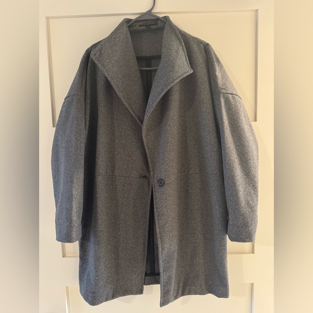 Banana Republic Women’s Gray Overcoat